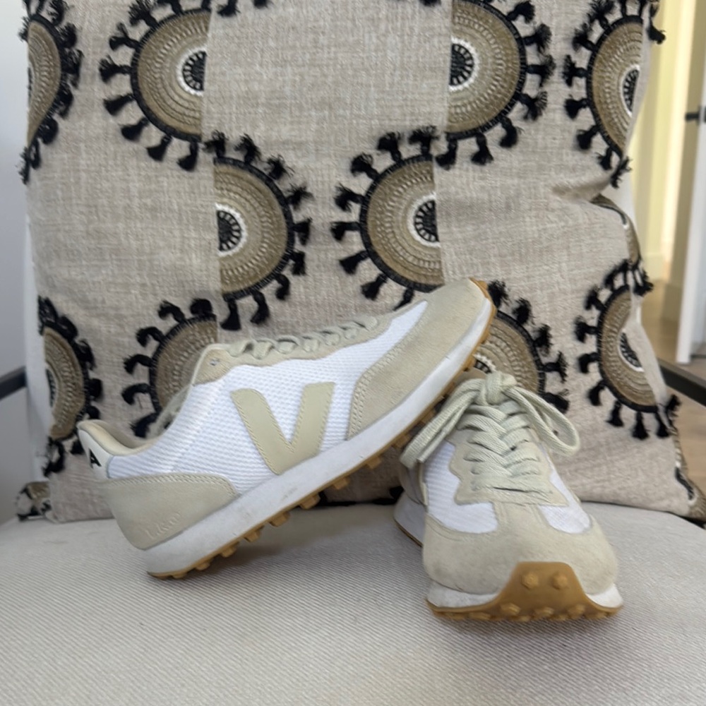 Veja Women's White and Cream Sneakers